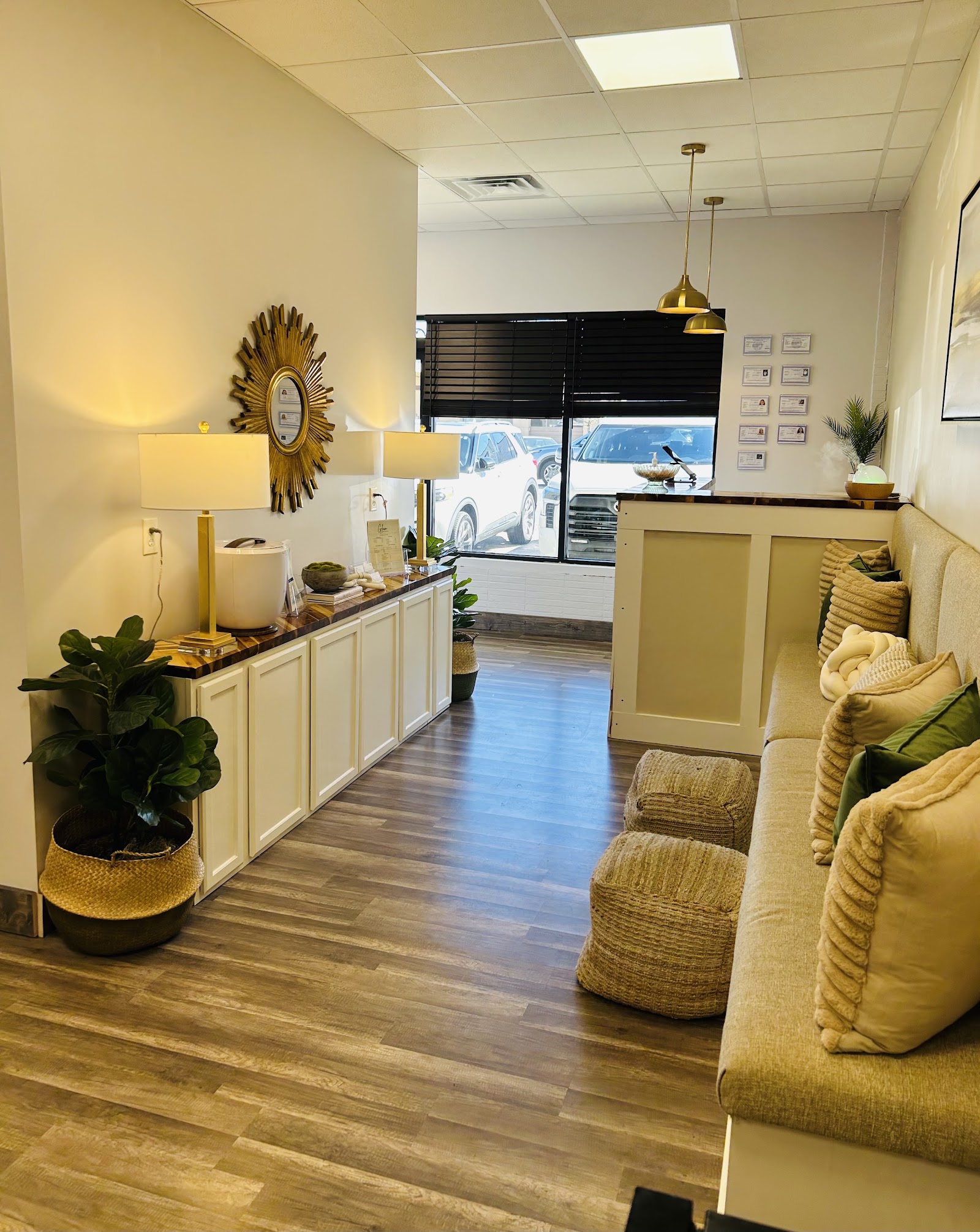 Glam Beauty Bar and Spa logo
